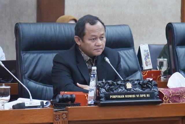 Rencana transfer data pribadi warga negara Indonesia ke Amerika Serikat dalam kerangka kerja sama perdagangan digital antarnegara memicu kekhawatiran sejumlah kalangan. Salah satunya datang dari anggota Komisi VI DPR RI, Muhammad Sarmuji, yang menegaskan pentingnya pemerintah untuk tetap mengedepankan kedaulatan hukum nasional.