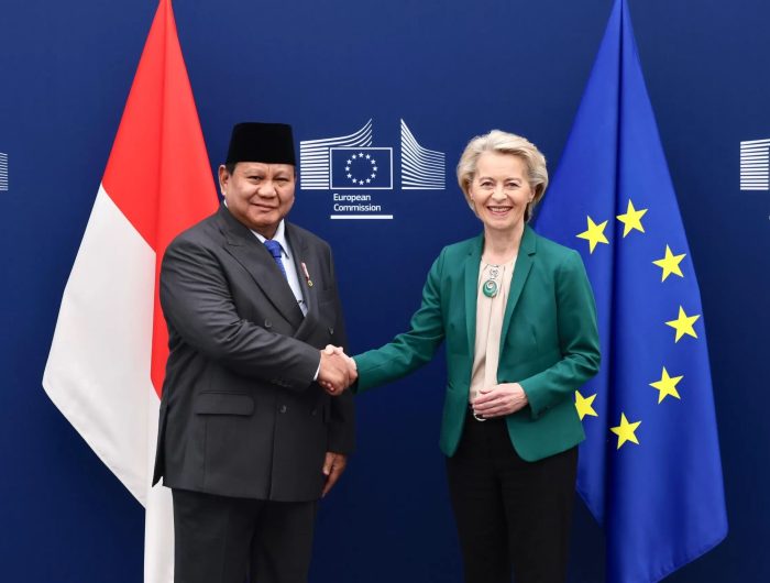 Presiden RI Prabowo Subianto dan Presiden Komisi Eropa Ursula von der Leyen resmi menyepakati secara politik Perjanjian Kemitraan Ekonomi Komprehensif (Comprehensive Economic Partnership Agreement/CEPA) antara Indonesia dan Uni Eropa. Kesepakatan ini diumumkan di Brussel, Belgia, Minggu (13/7/2025), menandai pencapaian diplomatik dan ekonomi besar setelah negosiasi selama lebih dari satu dekade.