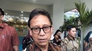 Menteri Kesehatan (Menkes) Budi Gunadi Sadikin menanggapi isu rencana kenaikan iuran BPJS Kesehatan yang belakangan ramai dibicarakan. Ia menegaskan, wacana tersebut masih dalam tahap pembahasan lintas kementerian dan lembaga.