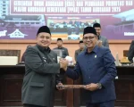 Pemerintah Kota Makassar dan DPRD Kota Makassar menyepakati Anggaran Pendapatan dan Belanja Daerah (APBD) Perubahan Tahun Anggaran 2025 sebesar Rp5,1 triliun. Kesepakatan ini ditandai dengan penandatanganan nota kesepahaman Kebijakan Umum Anggaran–Prioritas Plafon Anggaran Sementara (KUA-PPAS) Perubahan di Gedung DPRD Makassar, Jumat (22/8/2025).