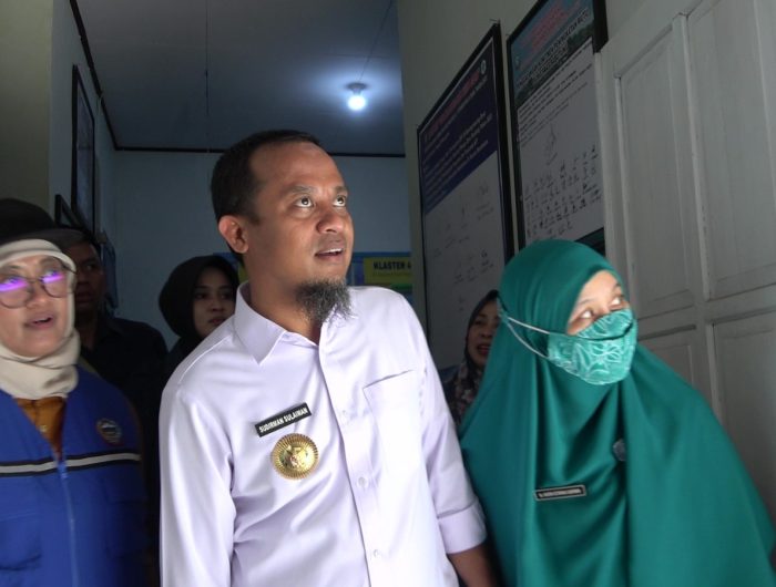 Gubernur Andi Sudirman Pantau Langsung Pelayanan Kesehatan di Kepulauan Pangkep