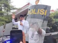 Bupati Pati Sudewo dilempar sandal