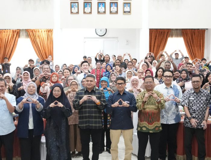 Wali Kota Makassar, Munafri Arifuddin, menerima kunjungan Asosiasi Pendidikan Tinggi Ilmu Komunikasi (ASPIKOM) di Baruga Angin Mamiri, Rumah Jabatan Wali Kota Makassar, Jumat (1/8/2025).