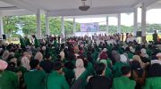 Bupati Bantaeng, M. Fathul Fauzy Nurdin menerima sebanyak 802 mahasiswa Kuliah Kerja Nyata (KKN) Tematik Angkatan 18, Universitas Megarezky Makassar, di Tribun Seruni, Bantaeng, Jumat, 1 Agustus 2025.