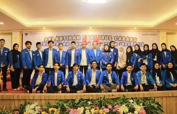 Bertempat di gedung Convention Hall FIP UNM tanggal 01 Agustus 2025 pergerakan mahasiswa islam indonesia cabang kota makassar resmi di lantik oleh pengurus besar (PB PMII).