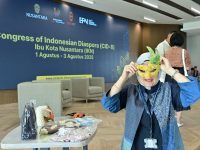 Wakil Wali Kota Makassar, Aliyah Mustika Ilham, menghadiri forum diskusi terbatas bertajuk "Diaspora Indonesia Bersama Menteri Perdagangan RI" sebagai bagian dari rangkaian Congress of Indonesian Diaspora (CID) ke-8, yang berlangsung di Ruang Serbaguna Semi Basement Tower 1, Kemenko 3, Ibu Kota Nusantara, Jumat (1/8/2025).
