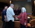 Di sela padatnya rangkaian kegiatan Kongres Diaspora Indonesia ke-8, Wakil Wali Kota Makassar, Aliyah Mustika Ilham, meluangkan waktu menghadiri jamuan santap malam bersama sejumlah tokoh penting dari Artha Graha Network, Jumat malam (1/08/2025), di Swissotel Nusantara, Ibu Kota Nusantara.