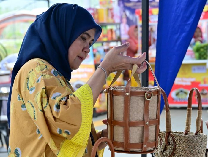 Wakil Wali Kota Makassar, Aliyah Mustika Ilham, menghadiri bazaar dan pameran dalam rangkaian kegiatan Kongres Diaspora Indonesia ke-8 (CID-8) yang digelar di Ibu Kota Nusantara (IKN), Sabtu (2/8/2025).