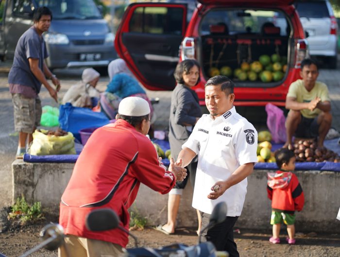 Wali Kota Parepare, Tasming Hamid, melakukan kunjungan lapangan ke Pasar Sumpang Minangae, Rabu (6/8/2025) pagi.