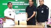 Pemerintah Kota Parepare bersama Komisi Pemilihan Umum (KPU) melakukan penandatanganan dan penyerahan hibah bangunan Barang Milik Negara (BMN), yang berlangsung di ruang rapat Wali Kota Parepare, Rabu (6/8/2025).