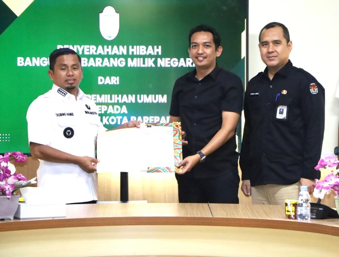 Pemerintah Kota Parepare bersama Komisi Pemilihan Umum (KPU) melakukan penandatanganan dan penyerahan hibah bangunan Barang Milik Negara (BMN), yang berlangsung di ruang rapat Wali Kota Parepare, Rabu (6/8/2025).