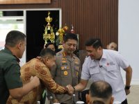 Wali Kota Makassar, Munafri Arifuddin, menekankan pentingnya kolaborasi lintas sektor dalam mendukung pemenuhan kebutuhan kantong darah di Kota Makassar dan Sulawesi Selatan secara umum.