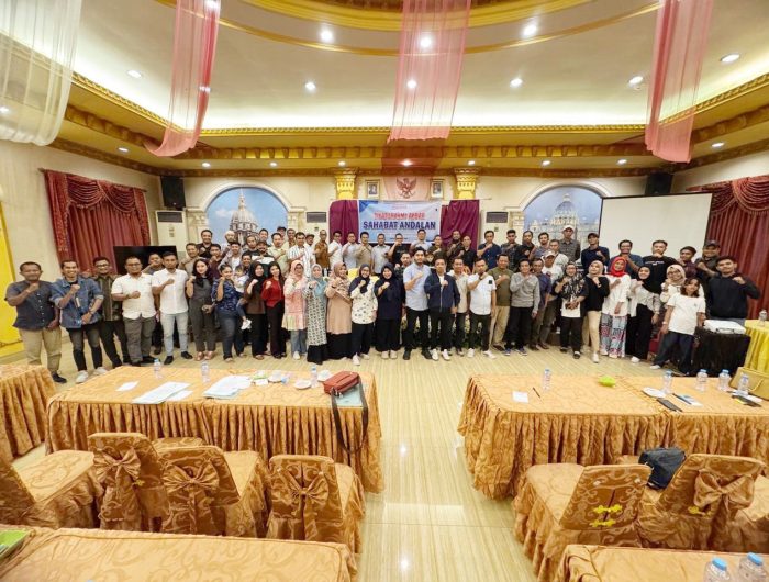Relawan Andi Sudirman Sulaiman yang tergabung dalam Sahabat Andalan terus memperkuat solidaritas dengan menggelar silaturahmi Akbar Relawan Se-Sulawesi Selatan. Kamis, 7 Agustus 2025 di Hotel Grand Town, Panakukang.
