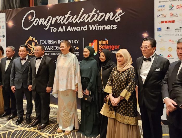 Wakil Wali Kota Makassar, Aliyah Mustika Ilham, mendapat kehormatan menghadiri ajang bergengsi Selangor Tourism Industry Awards 2025 sebagai tamu kehormatan.