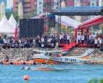 Provinsi Sulawesi Selatan mencatat sejarah baru di sektor transportasi dengan meluncurkan uji coba penerbangan pesawat amfibi (seaplane) serta melakukan penandatanganan prasasti ground breaking pembangunan water aerodrome di Taman Andalan, kawasan Center Point of Indonesia (CPI) Makassar, Senin, 11 Agustus 2025.