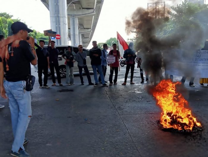 Dugaan korupsi dana pokok pikiran (pokir) DPRD Provinsi Nusa Tenggara Barat (NTB) senilai Rp12,3 miliar mencoreng citra lembaga legislatif daerah dan memicu kemarahan publik. Kasus ini mengungkap masih suburnya praktik penyalahgunaan wewenang dalam politik anggaran di NTB.