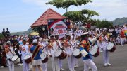 Wakil Wali Kota Parepare, Hermanto, secara resmi membuka kegiatan kompetisi drum band yang digelar di Taman Mattirotasi.
