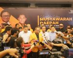 Wali Kota Makassar, Munafri Arifuddin, bersama Ketua Umum Partai Hati Nurani Rakyat (Hanura), Oesman Sapta Odang (OSO), menghadiri Musyawarah Daerah (Musda) Partai Hati Nurani Rakyat (Hanura) Sulawesi Selatan, Rabu (13/8/2025) di Hotel Claro Makassar.
