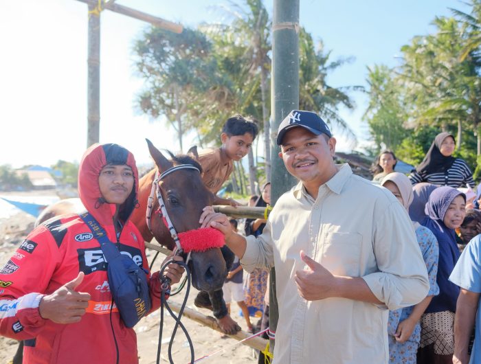 Bupati Bantaeng, M. Fathul Fauzy (Uji Nurdin) himbau kepada seluruh peserta lomba maupun penonton pacuan kuda tidak dinodai dengan praktik judi.