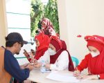 Sekitar 150 warga memanfaatkan layanan pemeriksaan kesehatan gratis yang digelar UPT RSUD Haji Makassar, Jalan Daeng Ngeppe, Jumat (15/8/2025). Kegiatan ini merupakan bagian dari rangkaian peringatan HUT ke-80 Kemerdekaan Republik Indonesia.