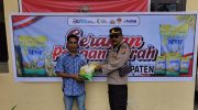 Kapolsek Sanggar turut ambil bagian dalam Gerakan Ketahanan Pangan yang bertujuan memastikan ketersediaan, akses, serta pemanfaatan pangan yang cukup, aman, dan bergizi bagi seluruh masyarakat.