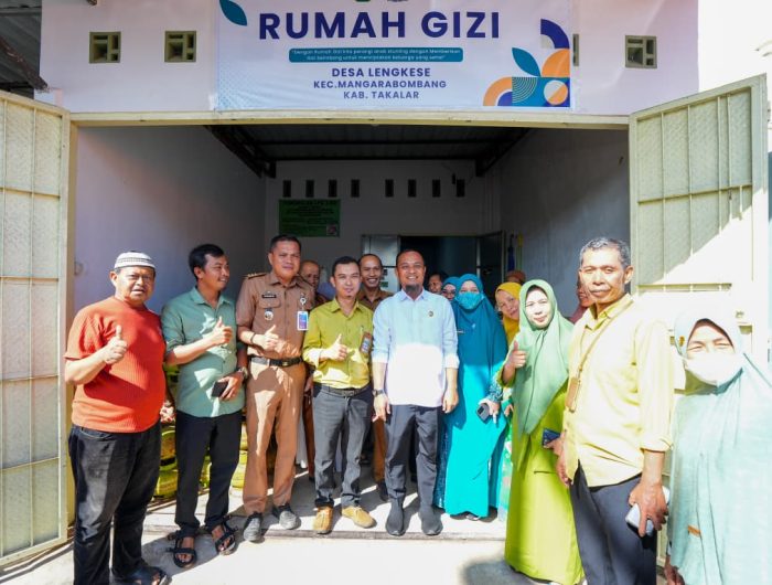 Gubernur Sulawesi Selatan Andi Sudirman Sulaiman melakukan kunjungan evaluasi program Aksi Stop Stunting di Desa Lengkese, Kecamatan Manggarabombang, Kabupaten Takalar, dan Desa Punagaya, Kecamatan Bangkala, Kabupaten Jeneponto, Selasa (19/8/2025).