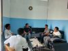 Pemuda Desa Manggeasi Asi menggelar dialog bersama Ketua Yayasan Nusa Tenggara Membangun, Zainul Fauzi, Kepala Satuan Pelayanan Pemenuhan Gizi, Imam, serta Kepala Desa dan Kepala Dusun Manggeasi. Dialog ini membahas beroperasinya Rumah Makan Bergizi Gratis (MBG) di Desa Manggeasi.