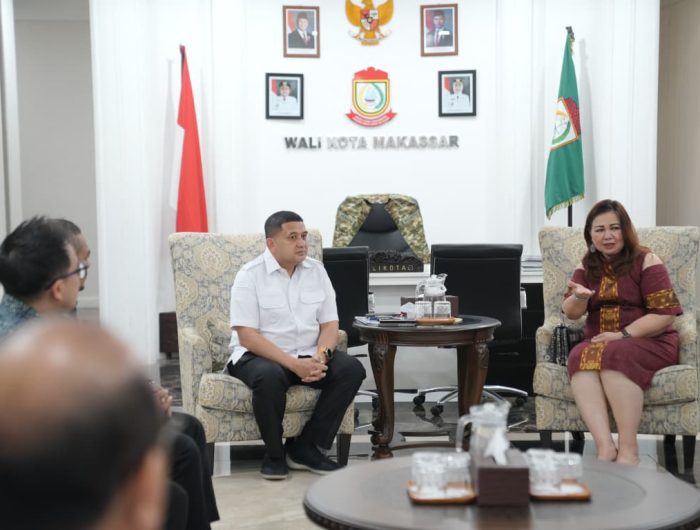 Wali Kota Makassar, Munafri Arifuddin menegaskan pentingnya pengawasan terhadap transaksi pinjaman online (pinjol) agar tidak merugikan masyarakat.