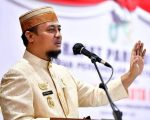 Gubernur Sulawesi Selatan, Andi Sudirman Sulaiman menyatakan komitmennya untuk membantu seluruh korban yang mengalami luka akibat aksi unjuk rasa yang terjadi di Kabupaten Bone beberapa hari terakhir.