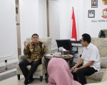 Pemerintah Kota Makassar, terus menggenjot upaya pembenahan, penataan, serta penertiban demi menjaga kebersihan di sekitar aliran sungai dan kanal.