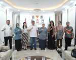 Wali Kota Makassar, Munafri Arifuddin (Appi), menegaskan komitmennya untuk menempatkan guru sebagai prioritas utama dalam pembangunan sumber daya manusia. Ia menilai peningkatan kualitas pendidikan tidak bisa dilepaskan dari kesejahteraan dan kompetensi guru.