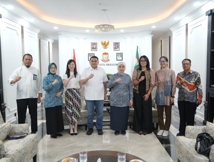 Wali Kota Makassar, Munafri Arifuddin (Appi), menegaskan komitmennya untuk menempatkan guru sebagai prioritas utama dalam pembangunan sumber daya manusia. Ia menilai peningkatan kualitas pendidikan tidak bisa dilepaskan dari kesejahteraan dan kompetensi guru.
