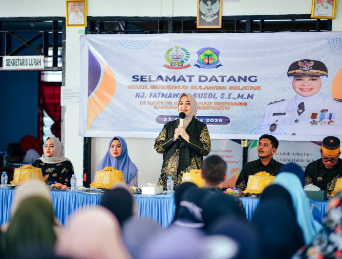 Angka stunting tertinggi dan kemiskinan yang masih membelit, Kabupaten Jeneponto menjadi perhatian serius Wakil Gubernur Sulawesi Selatan Fatmawati Rusdi, saat melakukan kunjungan kerja ke Kelurahan Empoang, Sabtu, 23 Agustus 2025.