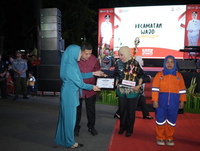 Wali Kota Makassar, Munafri Arifuddin, mengingatkan masyarakat Kecamatan Wajo agar terus menjaga keharmonisan dalam kehidupan bermasyarakat. Pesan tersebut disampaikan saat menghadiri Pesta Rakyat Kecamatan Wajo yang digelar di Jalan HOS Cokroaminoto, Minggu malam (24/8/2025).