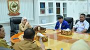 Wakil Wali Kota Makassar, Aliyah Mustika Ilham, menerima audiensi pengurus Karang Taruna Kota Makassar di Kantor Wali Kota, Senin (25/8/2025). Pertemuan ini membahas persiapan perayaan Hari Ulang Tahun Karang Taruna ke-65 yang dijadwalkan berlangsung pada 27 September 2025 di Lapangan Karebosi.