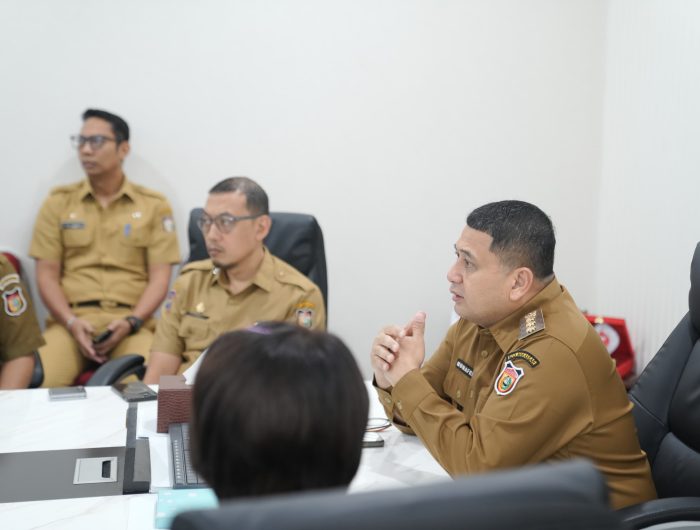 Wali Kota Makassar, Munafri Arifuddin, menerima audiensi manajemen PT Margamas Indah Development, pengelola Mall Panakkukang dan Myko Hotel, di Balai Kota Makassar, Selasa (26/8/2025). Pertemuan tersebut membahas rencana pengembangan kawasan Mall Panakkukang yang dinilai membutuhkan arahan pemerintah kota demi menjaga keteraturan pembangunan.