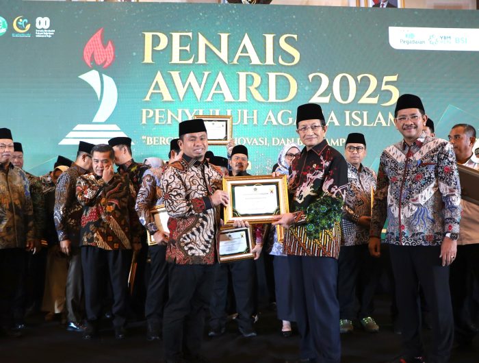 Wali Kota Parepare, Tasming Hamid, meraih penghargaan bergengsi dari Kementerian Agama Republik Indonesia melalui ajang PENAIS Award Penyuluhan Agama Islam Tahun 2025.