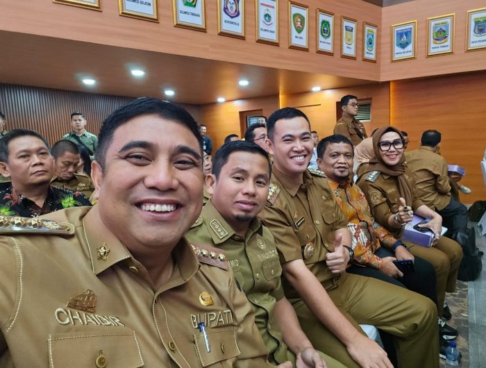 Wali Kota Parepare, Tasming Hamid, menegaskan komitmennya untuk mempercepat pemberantasan Tuberkulosis (TBC) melalui kerja sama lintas sektor. Hal itu disampaikannya usai menghadiri Pertemuan Forum Delapan Gubernur dalam Percepatan Eliminasi TBC di Indonesia, yang berlangsung di Gedung Sasana Bhakti Praja, Kementerian Dalam Negeri (Kemendagri), Jakarta.