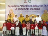 Bunda PAUD Kota Makassar, Melinda Aksa, mengajak para guru PAUD dan orang tua untuk lebih peduli serta aktif mencegah kekerasan terhadap anak, baik di lingkungan rumah, sekolah, maupun masyarakat.