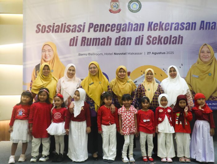 Bunda PAUD Kota Makassar, Melinda Aksa, mengajak para guru PAUD dan orang tua untuk lebih peduli serta aktif mencegah kekerasan terhadap anak, baik di lingkungan rumah, sekolah, maupun masyarakat.
