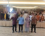 Ketua Komisi B DPRD Kota Makassar, Ismail, SH, menegaskan komitmennya untuk mengawal pengembangan pasar tradisional di tengah gempuran ritel modern dan toko waralaba yang kian menjamur. Hal tersebut disampaikan dalam Sosialisasi Peraturan Daerah (Perda) bersama komunitas “Sahabat Ismail” di Hotel Grand Maleo, Jln. Pelita Raya, Makassar.