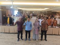 Ketua Komisi B DPRD Kota Makassar, Ismail, SH, menegaskan komitmennya untuk mengawal pengembangan pasar tradisional di tengah gempuran ritel modern dan toko waralaba yang kian menjamur. Hal tersebut disampaikan dalam Sosialisasi Peraturan Daerah (Perda) bersama komunitas “Sahabat Ismail” di Hotel Grand Maleo, Jln. Pelita Raya, Makassar.
