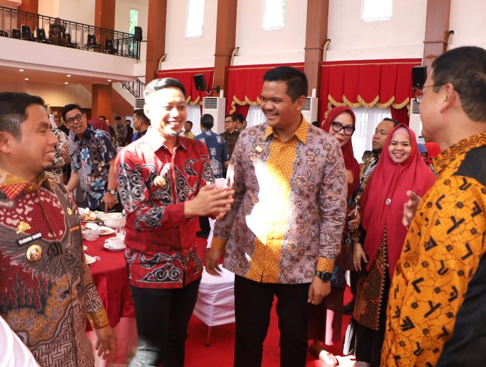 Wali Kota Parepare, Tasming Hamid menghadiri kegiatan Penyuluhan Makan Bergizi Gratis (MBG) di Aula Asta Cita Rumah Jabatan Gubernur Sulsel, Kamis (28/8/2025).