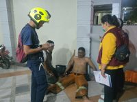 Kericuhan aksi demonstrasi di depan DPRD Kota Makassar pada Jumat (29/8/2025) bukan hanya meninggalkan puing bangunan terbakar, tetapi juga duka mendalam dengan jatuhnya korban jiwa dan luka-luka. Di balik tragedi itu, sorotan publik tak boleh berhenti pada kerusuhan semata, melainkan juga pada bagaimana negara hadir melalui respons cepat layanan kesehatan.