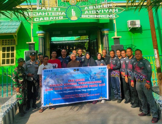Bapas Kelas II Watampone gelar aksi sosial bertajuk “Klien Bapas Peduli” di Panti Asuhan Sejahtera Aisyiyah, Kelurahan Lautang Benteng, Kecamatan Maritengae, Kabupaten Sidrap, Rabu 6 Agustus 2025.