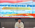 Menteri Agraria dan Tata Ruang/Kepala Badan Pertanahan Nasional (ATR/BPN) Nusron Wahid menyampaikan permohonan maaf kepada masyarakat atas pernyataannya yang viral dan memicu polemik terkait kebijakan penanganan tanah terlantar.