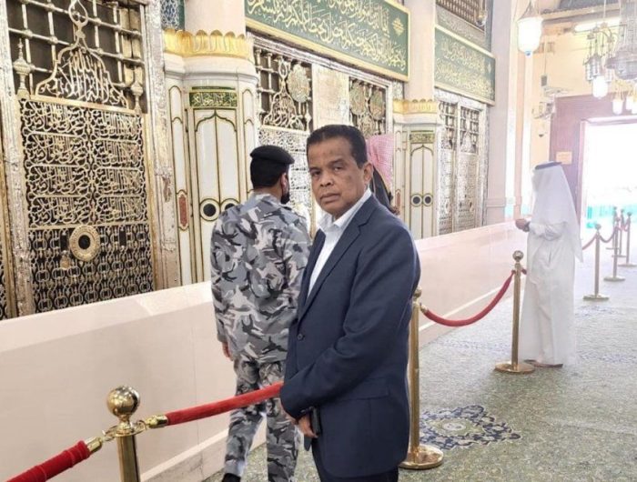 Komisi Pemberantasan Korupsi (KPK) mencegah pendiri Maktour Travel, Fuad Hasan Masyhur (FHM), bepergian ke luar negeri terkait penyidikan kasus dugaan korupsi kuota haji tahun 2023–2024 di Kementerian Agama (Kemenag). Pencegahan ini juga berlaku bagi mantan Menteri Agama Yaqut Cholil Qoumas (YCQ) dan mantan Stafsus Menteri Agama, Ishfah Abidal Aziz (IAA).