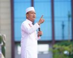 Akademisi sekaligus pendakwah Das’ad Latif menegaskan bahwa Dewan Perwakilan Rakyat (DPR) sebagai lembaga legislatif tidak bisa dibubarkan karena merupakan bagian penting dari instrumen negara. Menurutnya, membubarkan DPR sama halnya dengan membubarkan negara.