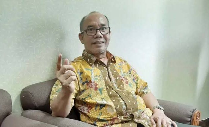 Dalam kurun waktu berdekatan, dua partai politik besar, Gerindra dan PDI Perjuangan, mengumumkan pergantian posisi Sekretaris Jenderal (Sekjen). Langkah ini memunculkan spekulasi publik tentang strategi internal masing-masing partai.