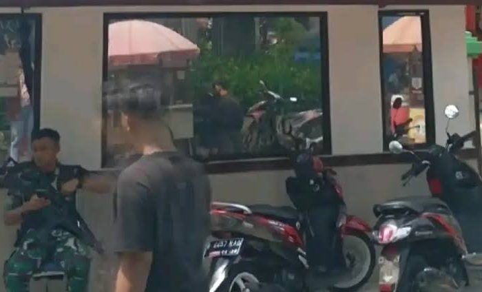 Upaya penggeledahan oleh penyidik Polda Metro Jaya di rumah pribadi Jaksa Agung Muda Tindak Pidana Khusus (Jampidsus) Febrie Adriansyah di kawasan Jakarta Selatan pada Jumat, 1 Agustus 2025. memicu kontroversi. Kejaksaan Agung menilai tindakan tersebut tidak sesuai dengan prosedur hukum acara yang berlaku.